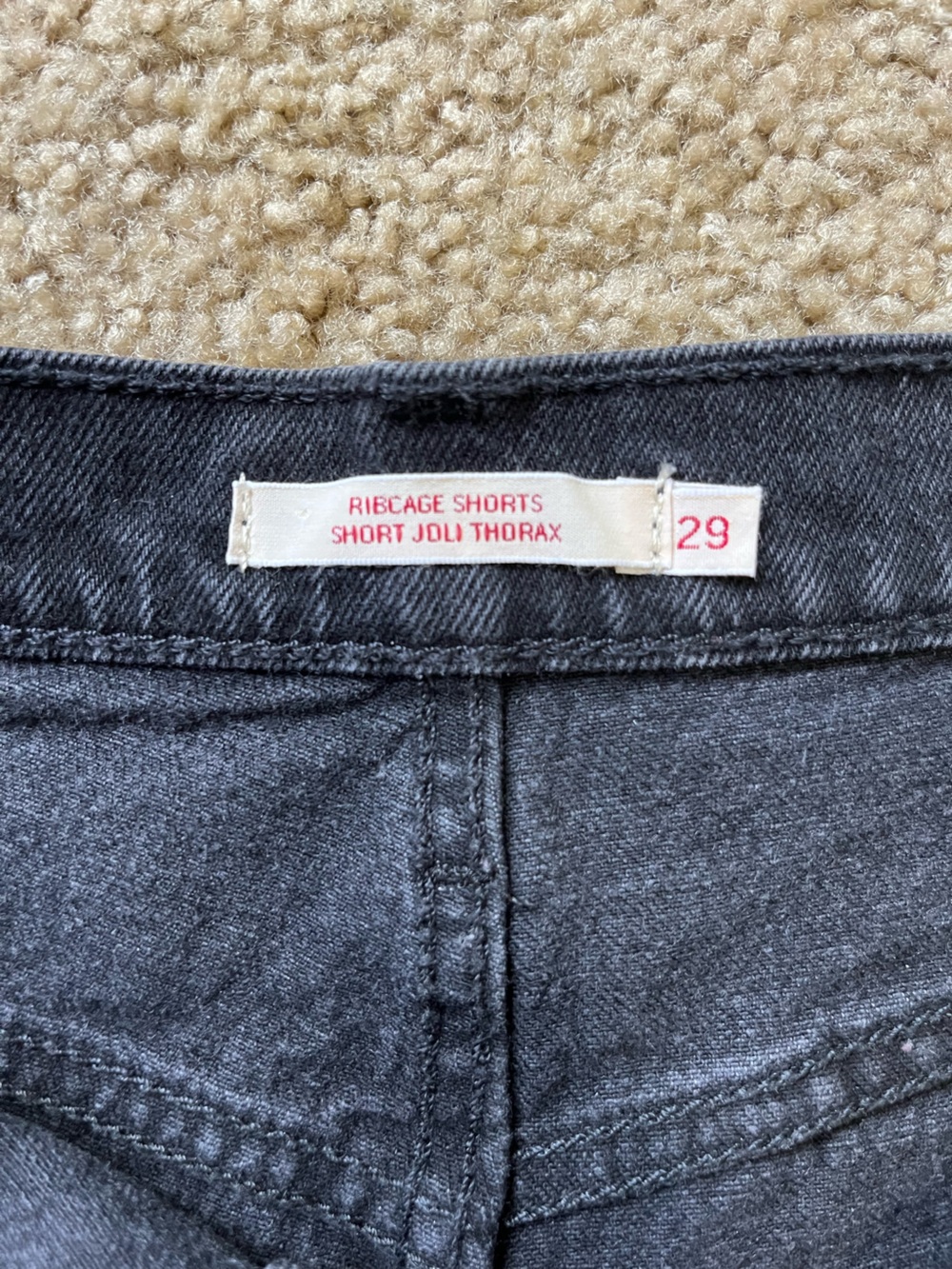 Levi’s Premium Ribcage black denim Jean shorts - Picture 6 of 12